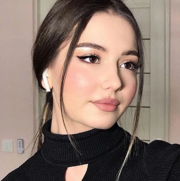 Ceren - Esenyurt Escort