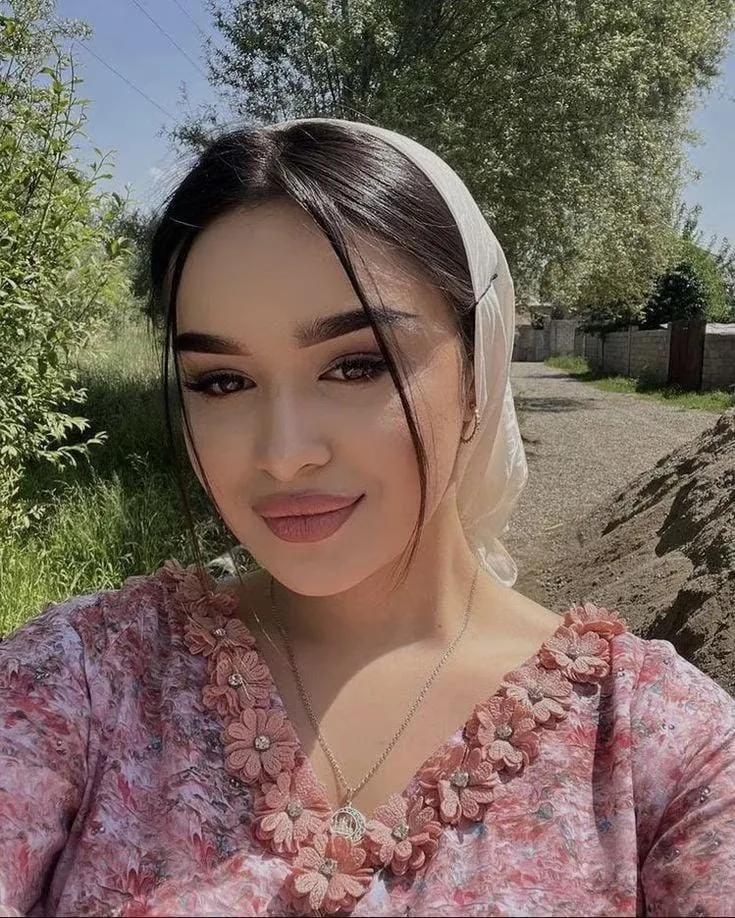Elif - Esenyurt Escort