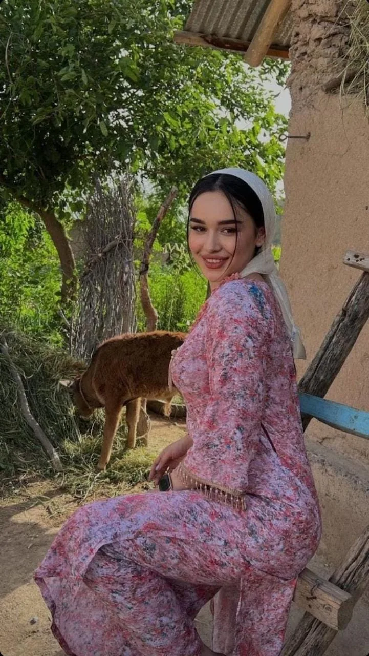Elif - Esenyurt Escort