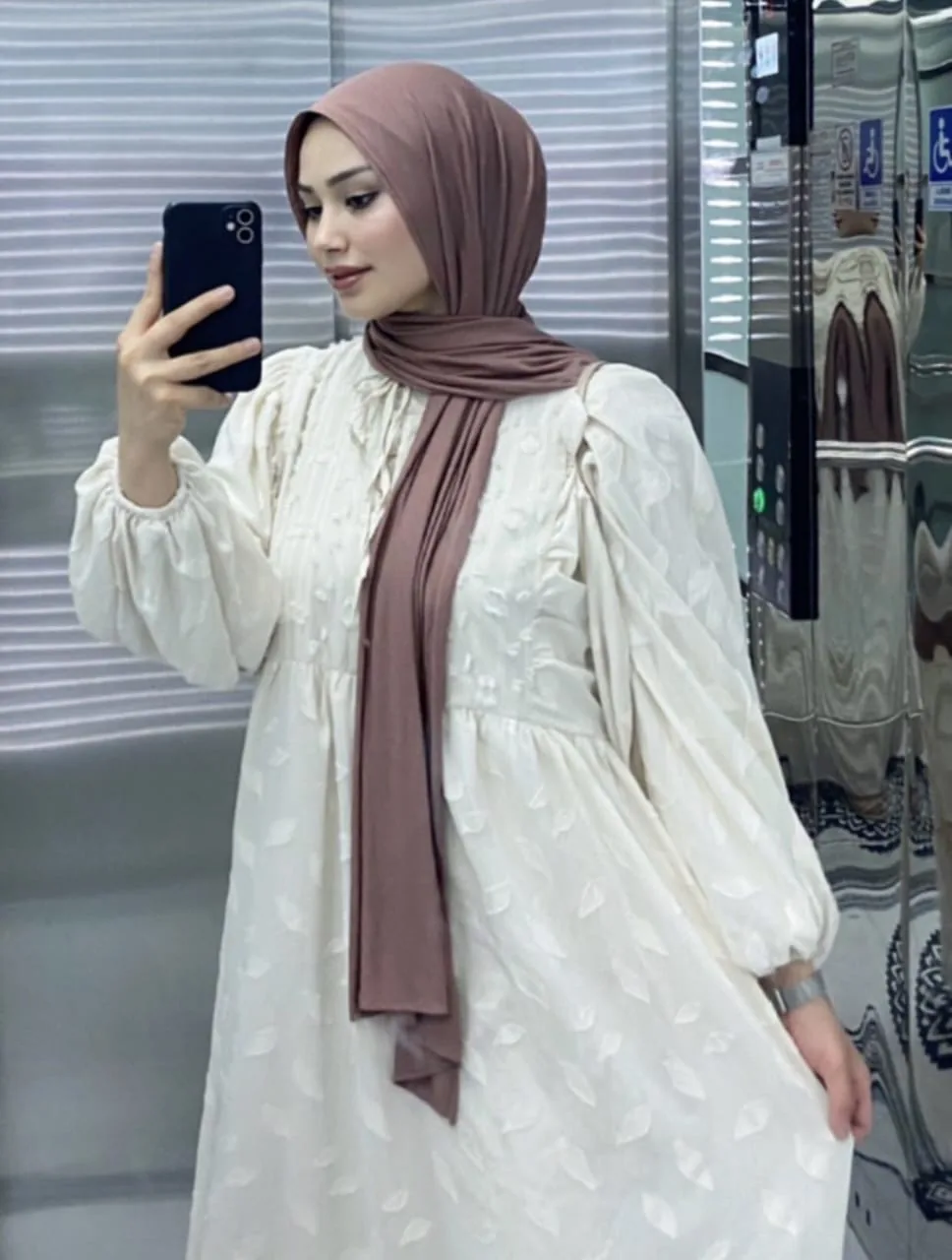 Gamze - Esenyurt Escort
