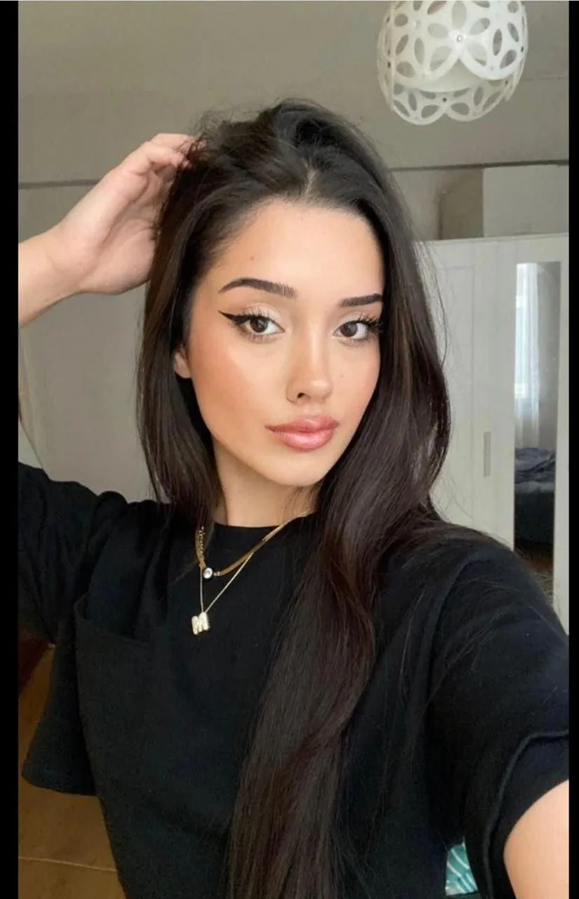 Gül - Esenyurt Escort