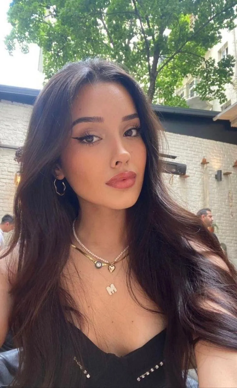 Gül - Esenyurt Escort